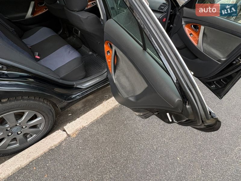 Седан Toyota Camry 2008 в Киеве