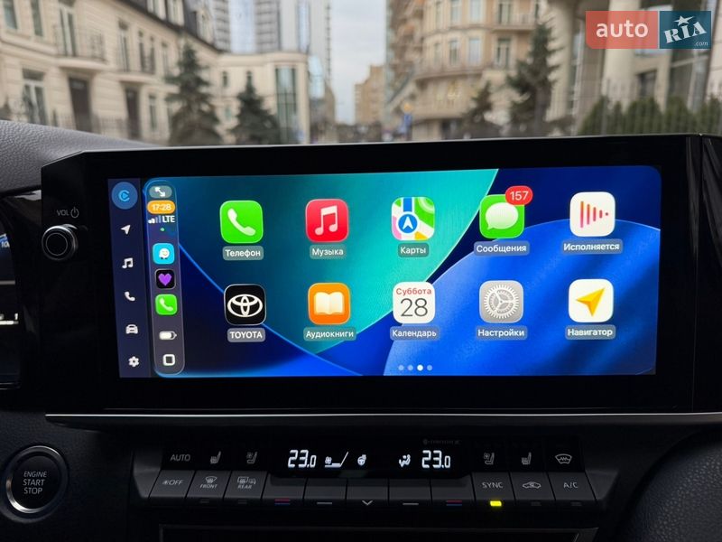 Седан Toyota Camry 2025 в Киеве