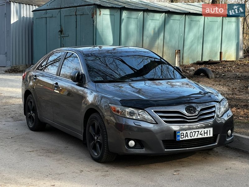 Toyota Camry 2011