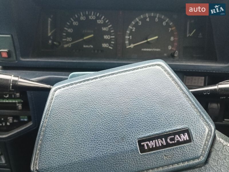 Седан Toyota Camry 1988 в Виннице