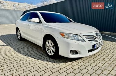 Седан Toyota Camry 2010 в Харькове