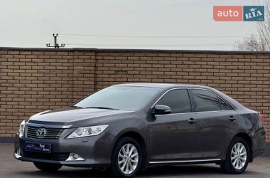Седан Toyota Camry 2011 в Кривому Розі