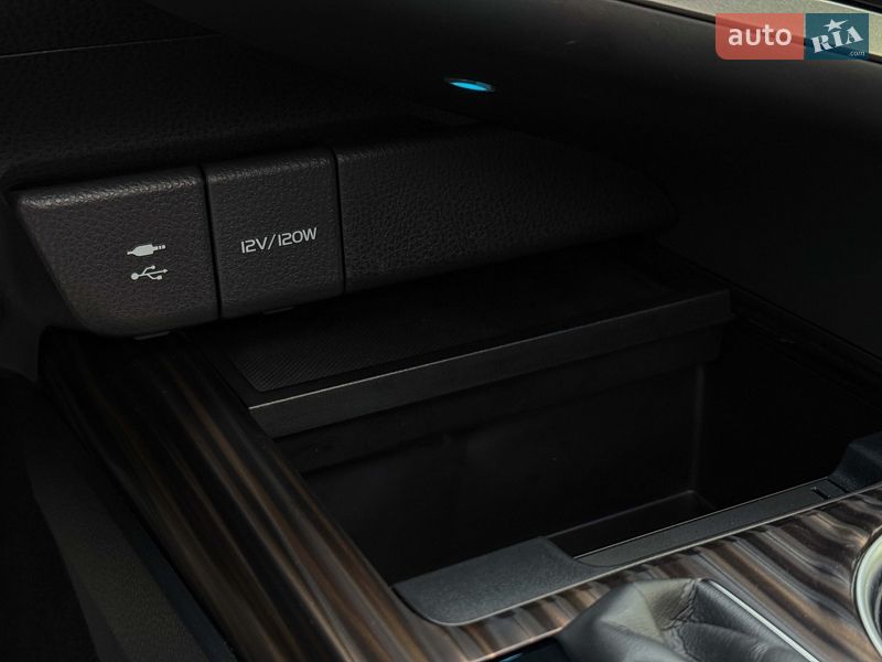 Седан Toyota Camry 2019 в Луцьку