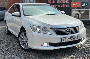 Седан Toyota Camry 2011 в Смеле