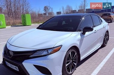 Седан Toyota Camry 2018 в Виннице