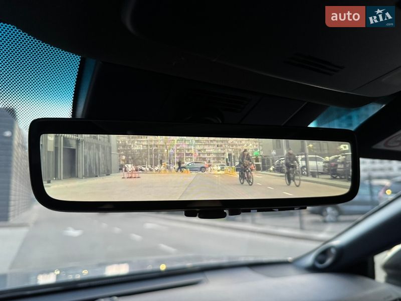 Седан Toyota Camry 2024 в Києві