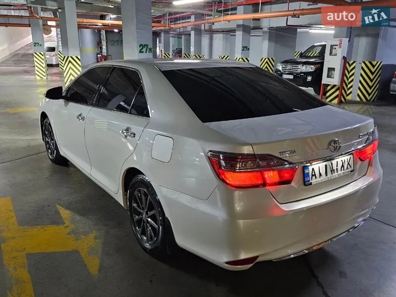 Toyota Camry 2016