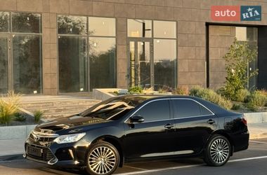 Седан Toyota Camry 2014 в Львові