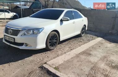 Седан Toyota Camry 2013 в Магдалиновке