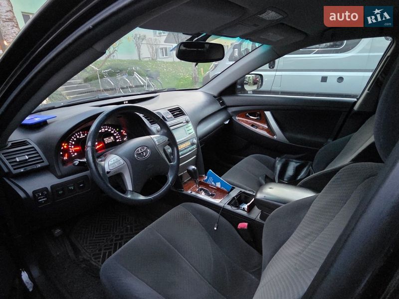Седан Toyota Camry 2007 в Ивано-Франковске