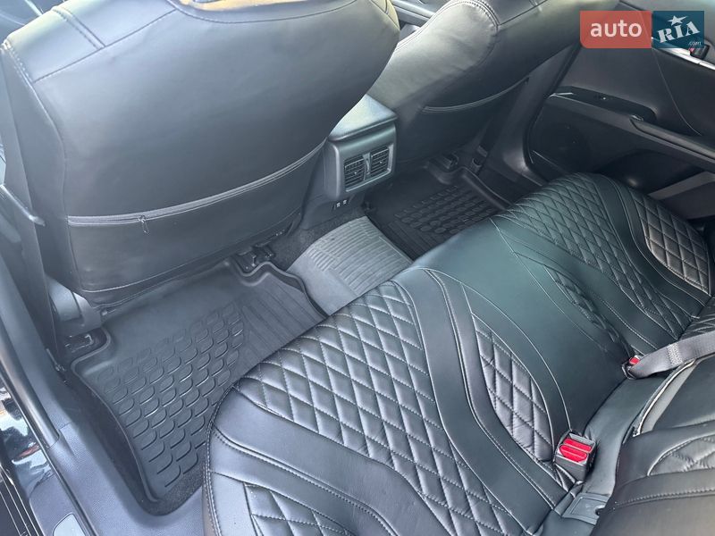 Седан Toyota Camry 2020 в Виннице