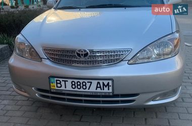 Седан Toyota Camry 2004 в Чернівцях