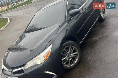 Седан Toyota Camry 2016 в Києві