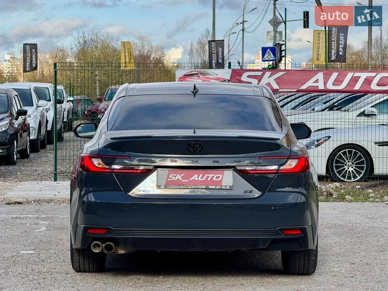 Седан Toyota Camry 2024 в Киеве