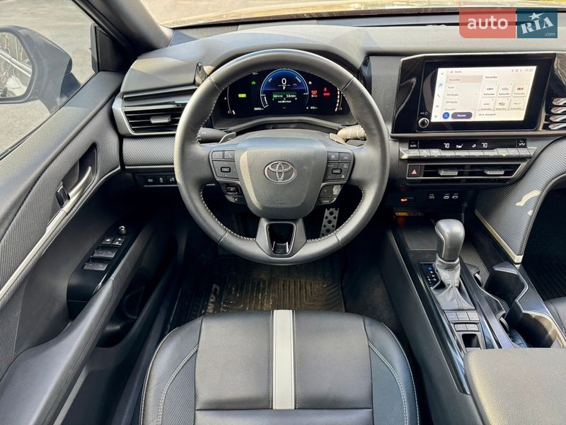 Седан Toyota Camry 2024 в Киеве