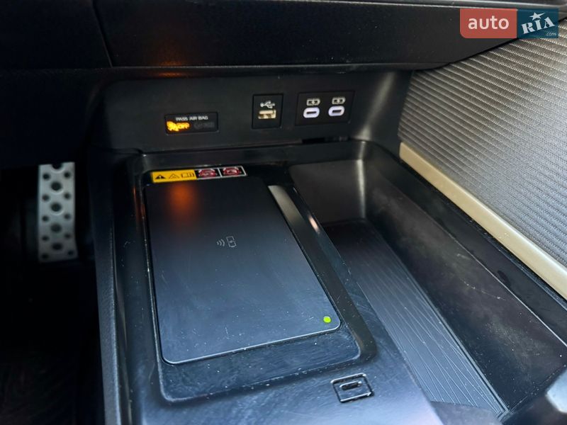 Седан Toyota Camry 2024 в Киеве