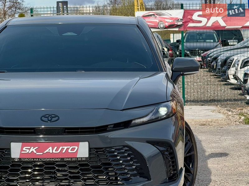Седан Toyota Camry 2024 в Киеве