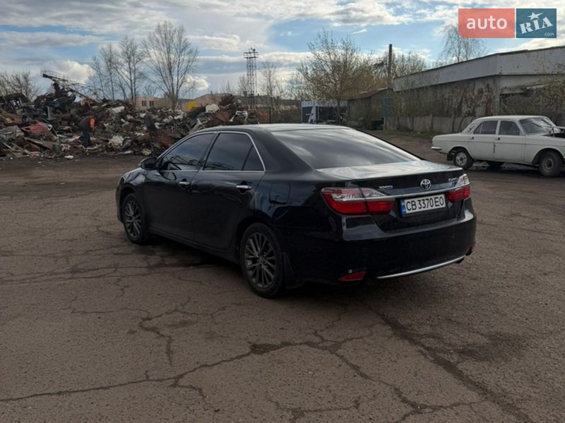 Седан Toyota Camry 2017 в Прилуках