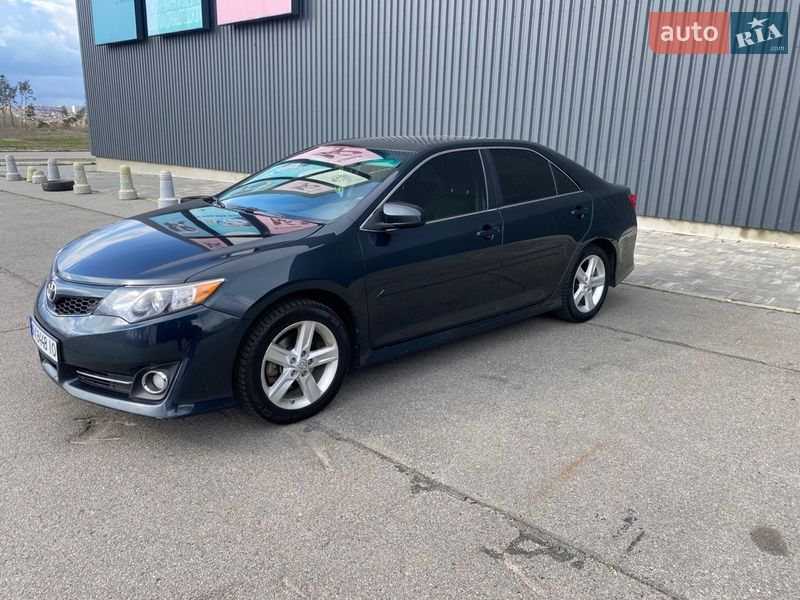 Toyota Camry 2014