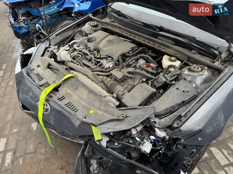 Седан Toyota Camry 2024 в Львові