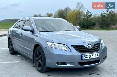 Седан Toyota Camry 2008 в Мостиске