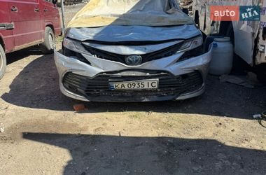 Седан Toyota Camry 2022 в Днепре