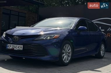 Седан Toyota Camry 2017 в Києві