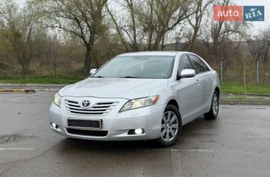 Седан Toyota Camry 2006 в Киеве