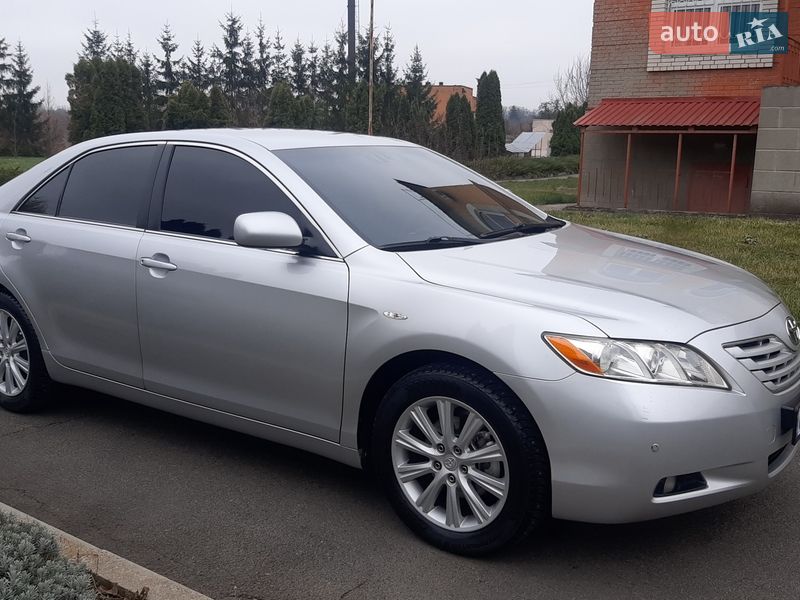 Седан Toyota Camry 2007 в Умані