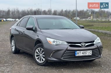 Седан Toyota Camry 2016 в Львові