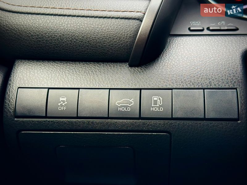 Седан Toyota Camry 2020 в Києві