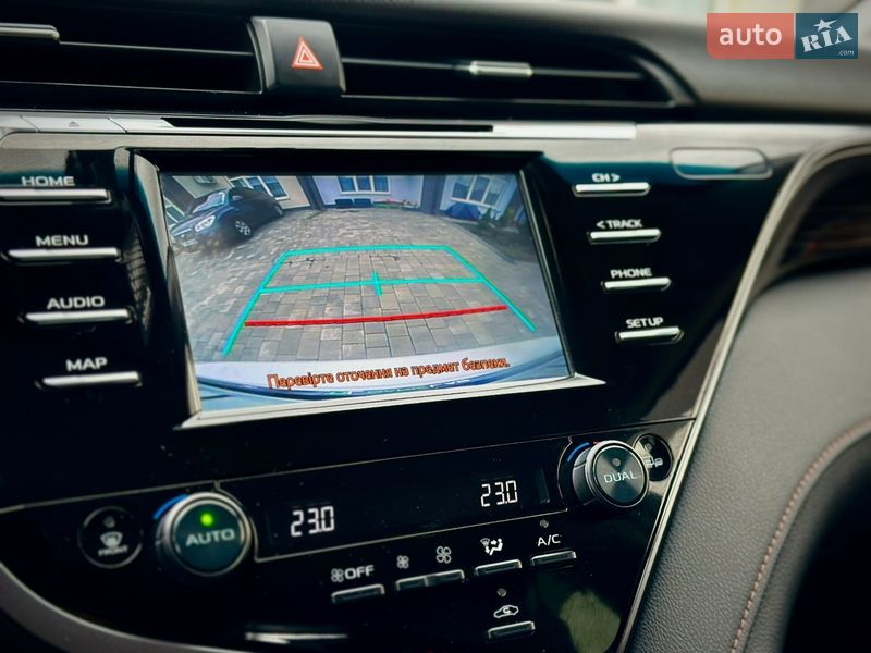 Седан Toyota Camry 2020 в Києві