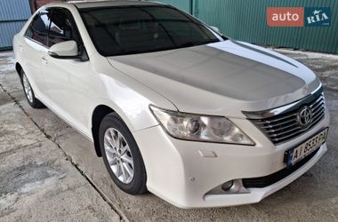 Седан Toyota Camry 2012 в Киеве