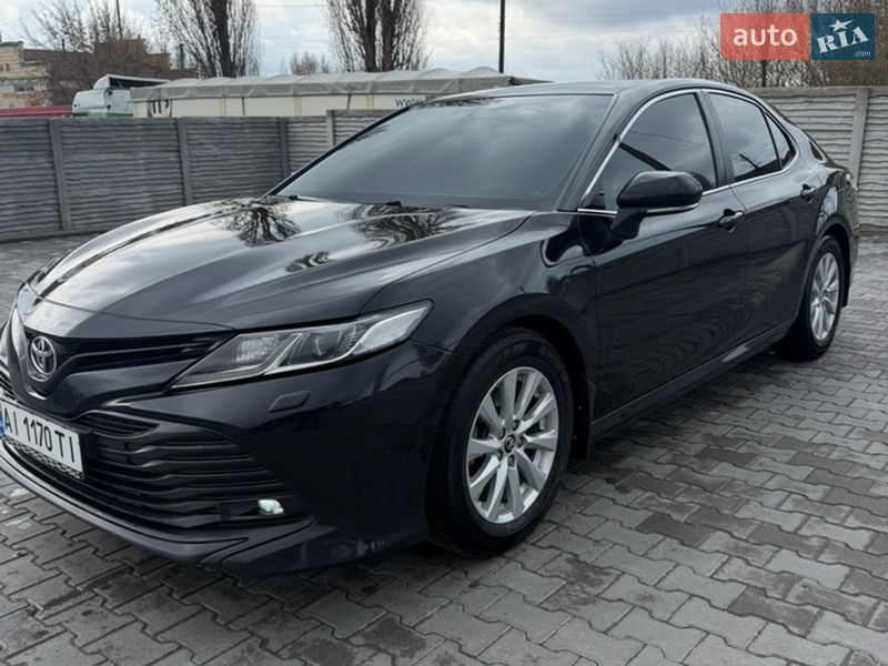 Седан Toyota Camry 2018 в Таращі