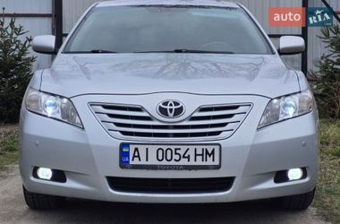Седан Toyota Camry 2007 в Ирпене