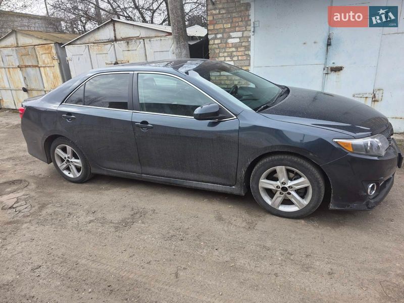 Седан Toyota Camry 2014 в Киеве фото 2 Седан Toyota Camry 2014 в Киеве
