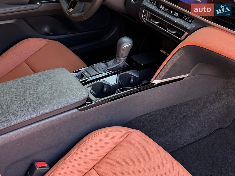 Седан Toyota Camry 2024 в Киеве фото 14 Седан Toyota Camry 2024 в Киеве