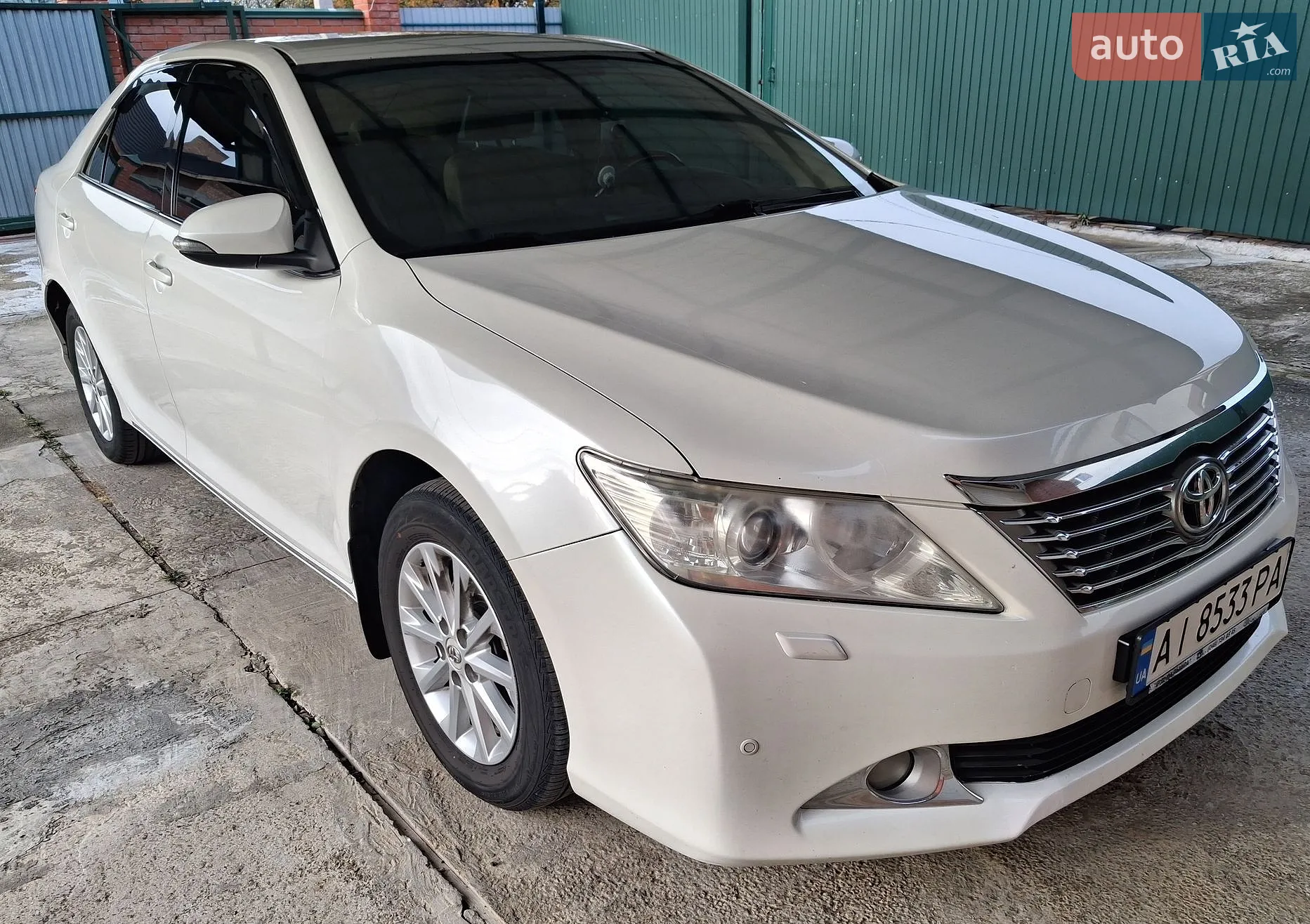 2012 Toyota Camry - фото 1