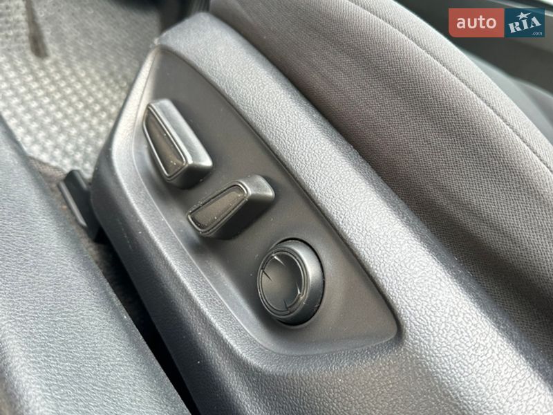 Седан Toyota Camry 2018 в Ровно фото 30 Седан Toyota Camry 2018 в Ровно