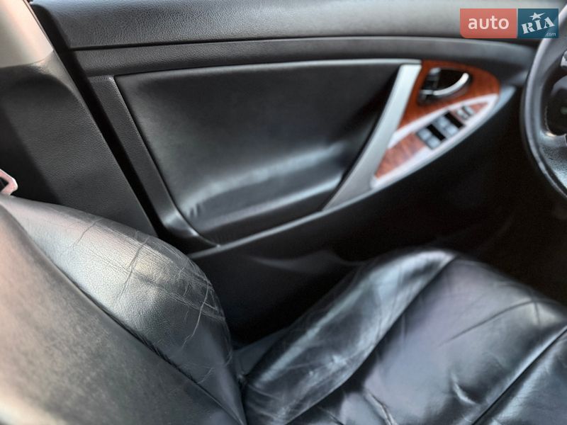 Седан Toyota Camry 2007 в Рівному