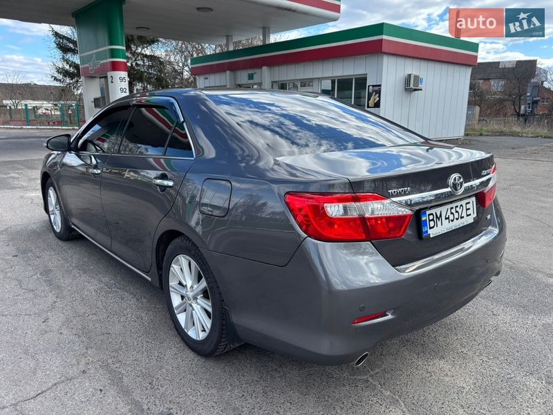 Седан Toyota Camry 2011 в Гадяче