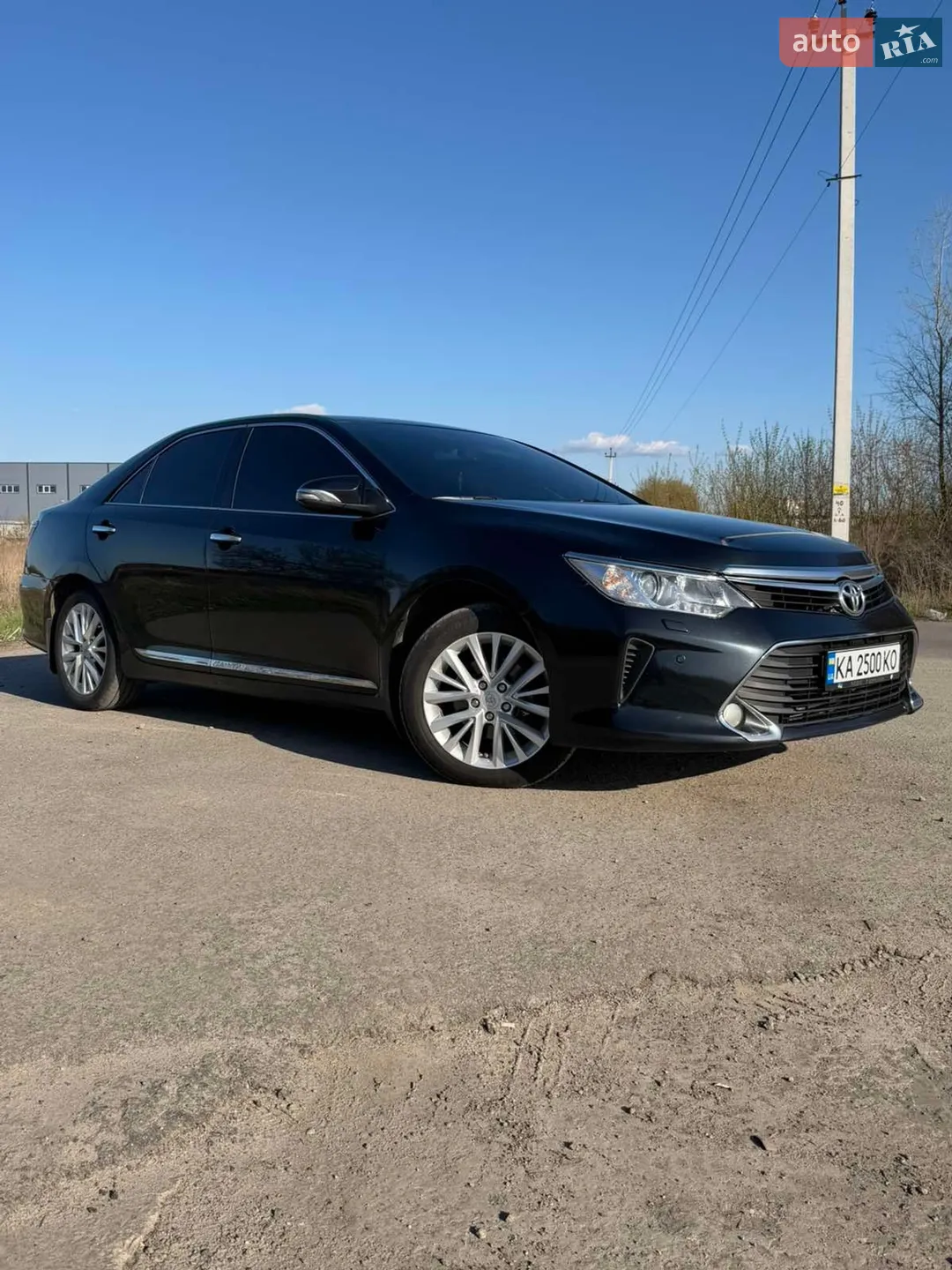 2015 Toyota Camry - фото 1