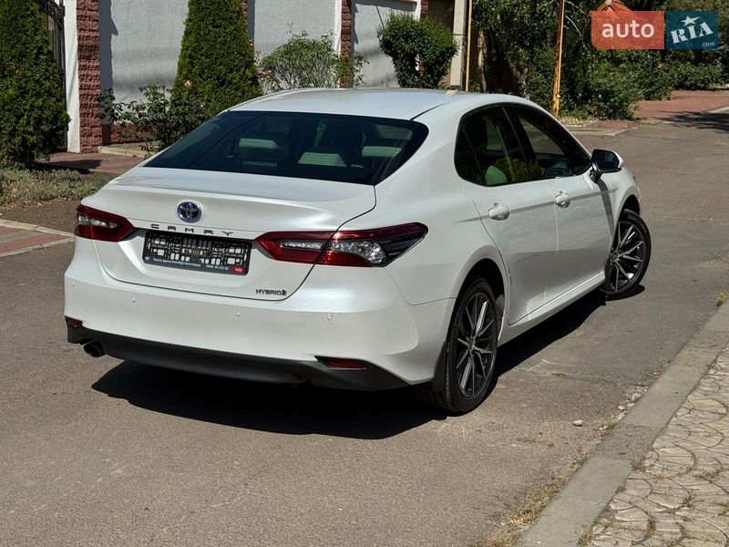 Седан Toyota Camry 2021 в Одессе
