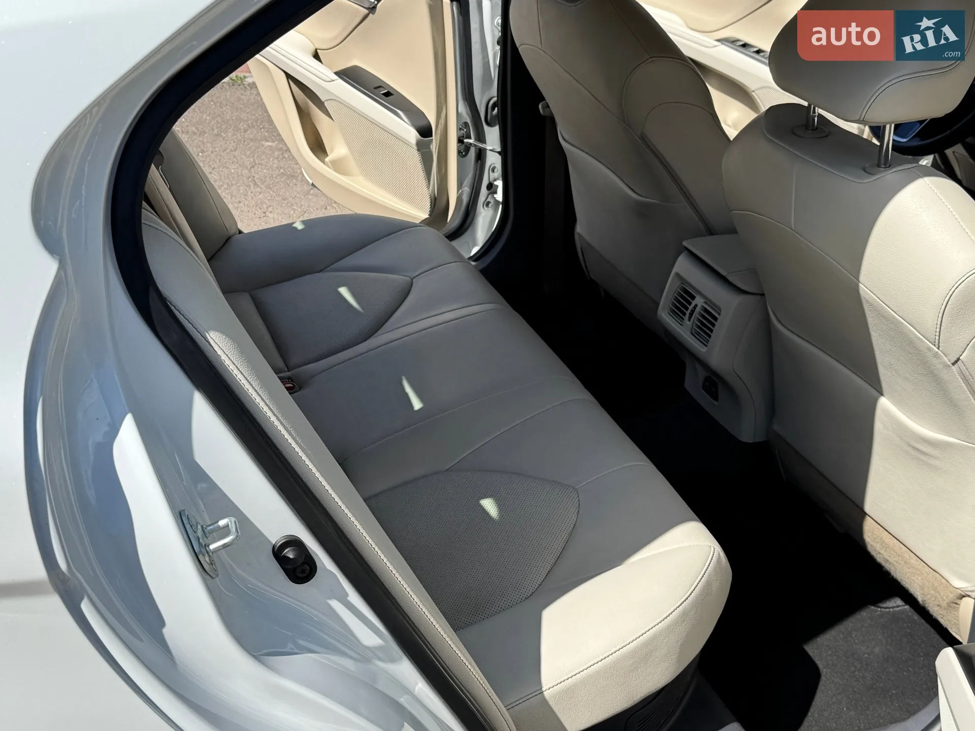 2021 Toyota Camry - мініатюра 30