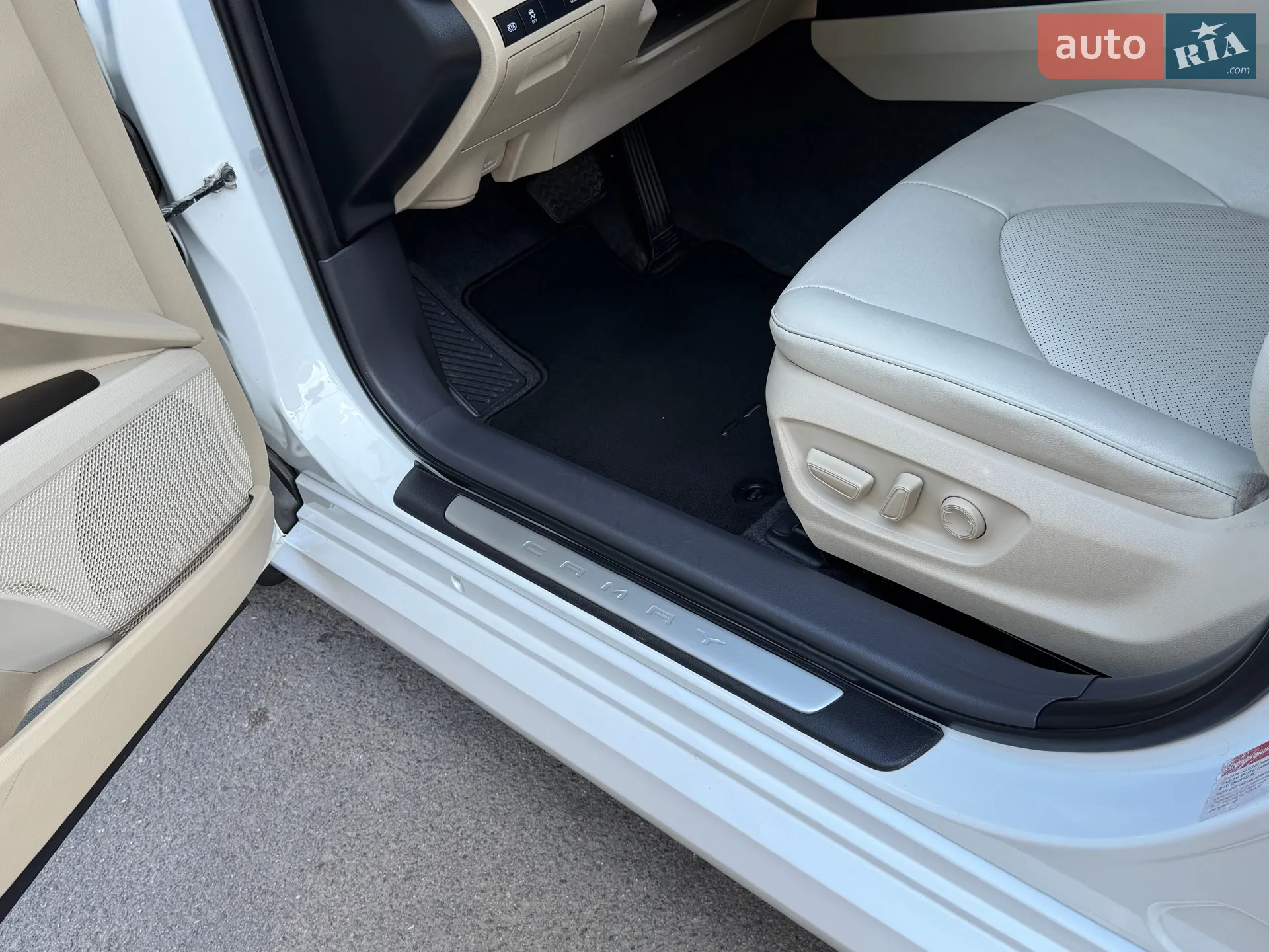 2021 Toyota Camry - мініатюра 38