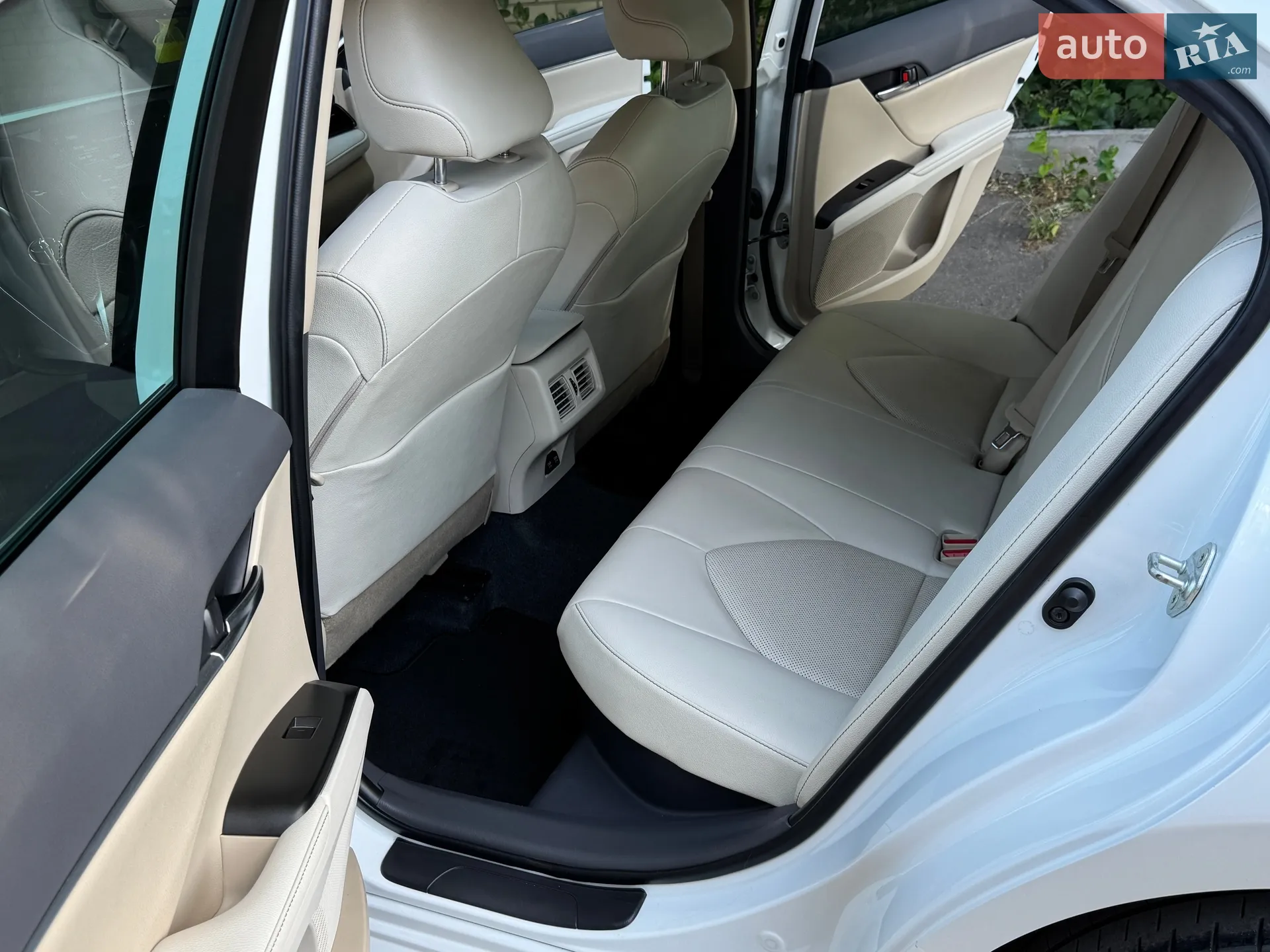2021 Toyota Camry - мініатюра 39