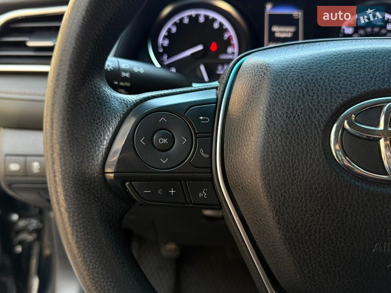 Седан Toyota Camry 2017 в Одессе