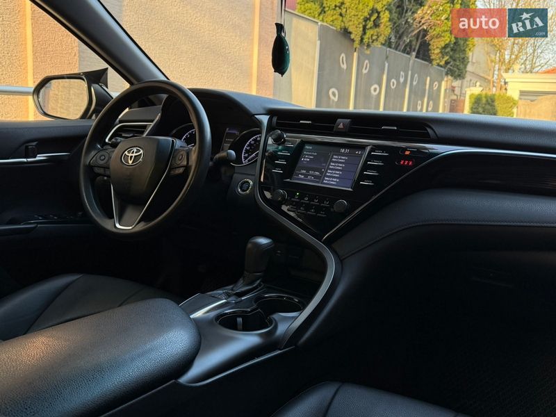 Седан Toyota Camry 2017 в Одессе