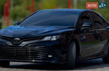 Седан Toyota Camry 2017 в Одессе