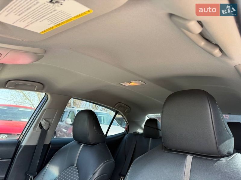 Седан Toyota Camry 2019 в Коломые